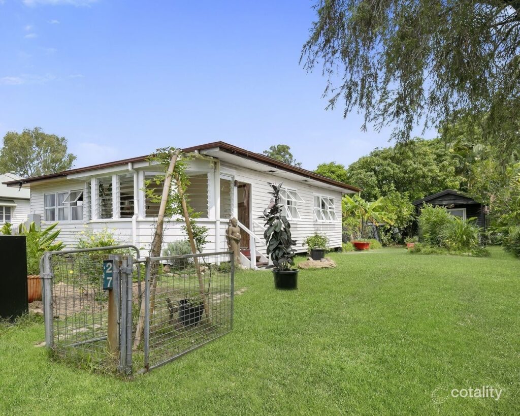 27 Railway Street, Yandina, QLD 4561