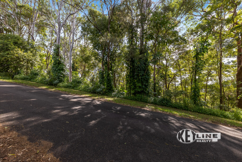 2 Kelks Hill Road, Nambour, QLD 4560