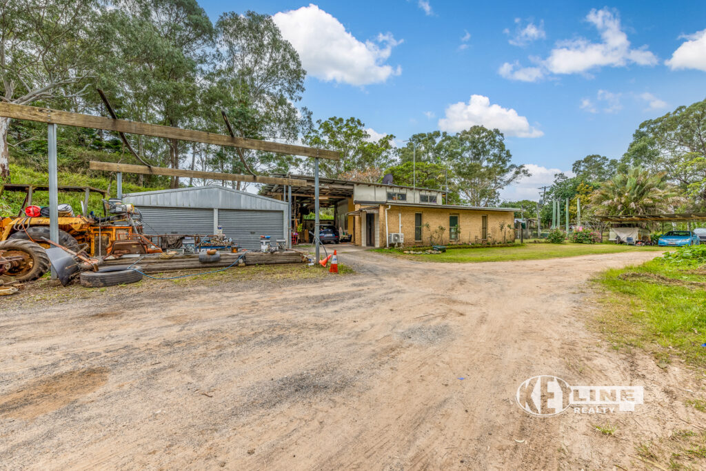 220 Towen Mountain Road, Towen Mountain, QLD 4560