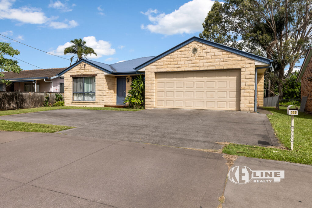 575 David Low Way, Twin Waters, QLD 4564