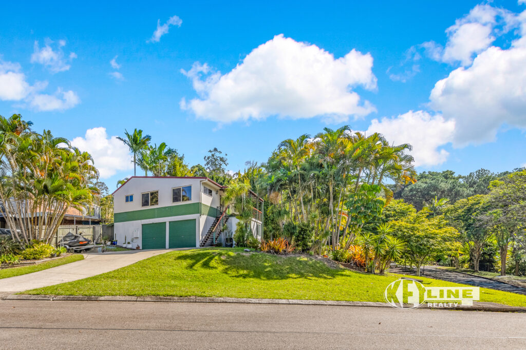8 Vincent Drive, Nambour, QLD 4560